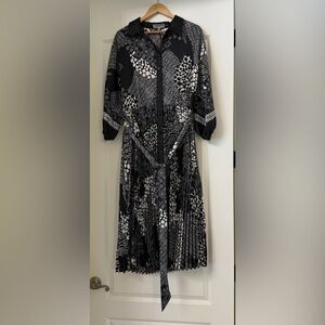 Teri Jon Black and White Geometric Long Sleeve Dress